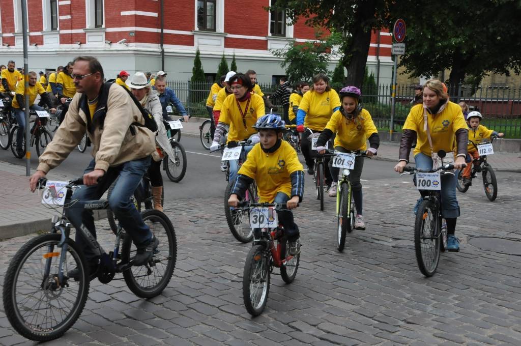 FOTO: Liepājā velobrauciens "Pilsētā bez auto!"