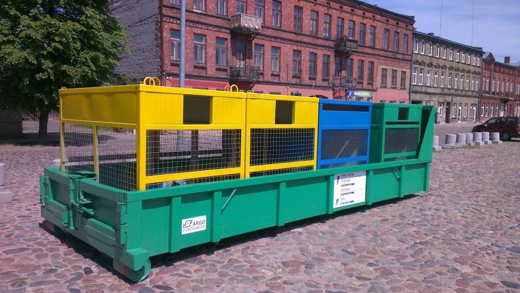 Liepājā uzstādīti dalīto atkritumu vākšanas konteineri