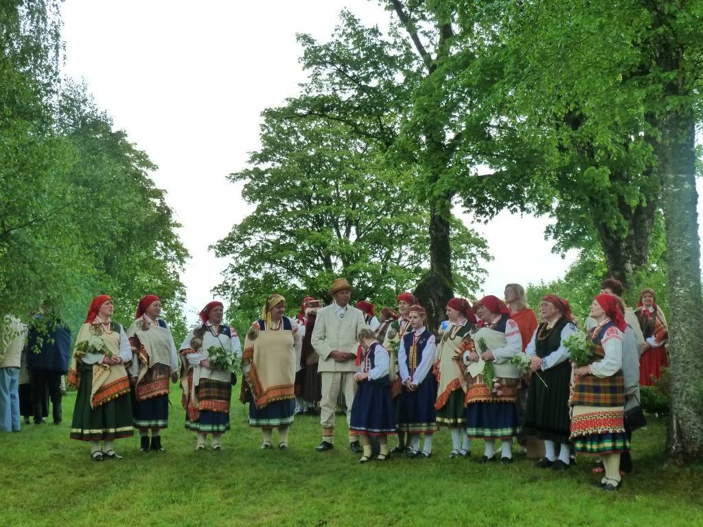 Sadziedāšanās Rucavas Muižas kalnā