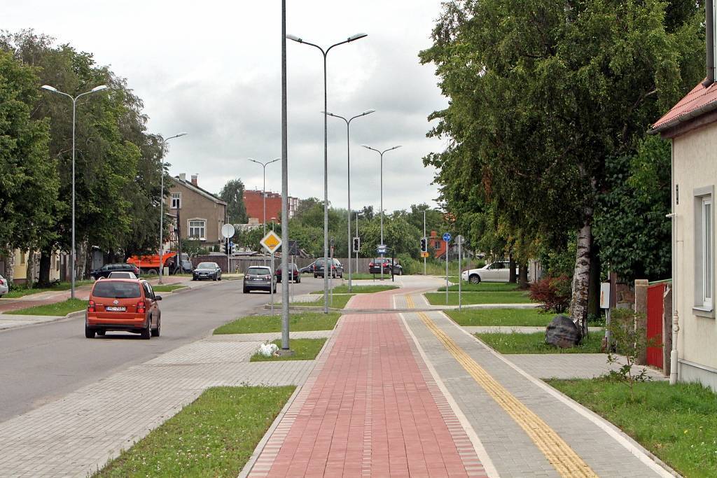 Vairākos Zirņu ielas krustojumos ierīkos pagaidu gājēju pārejas