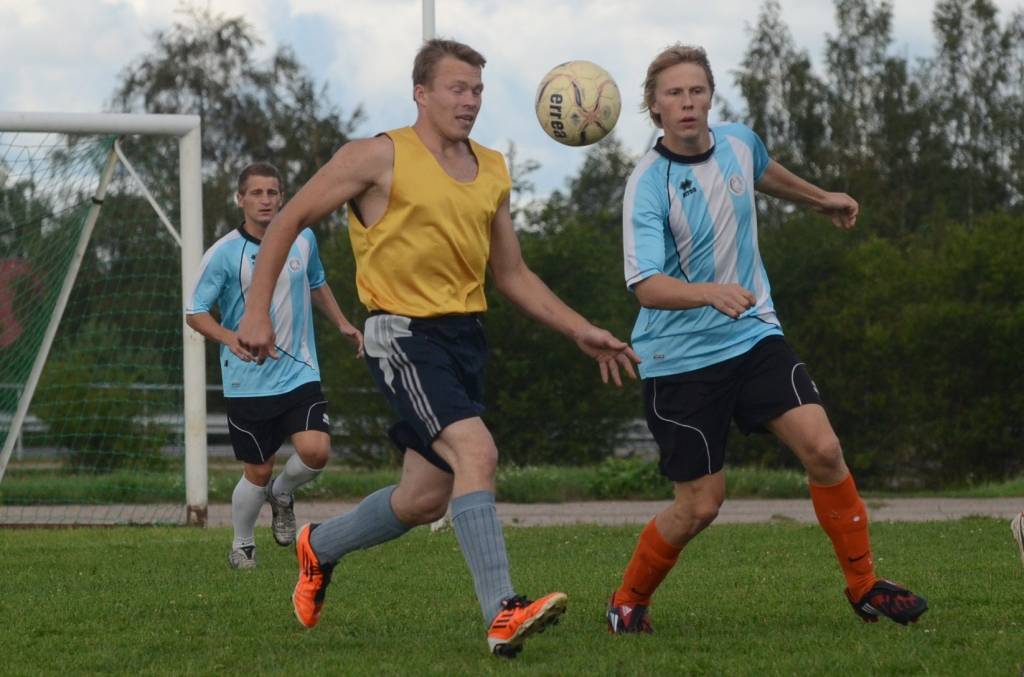Embūte Lejaskurzemes novadu čempionāta otro apli sāk ar divām uzvarām, pieveicot arī "Grobiņu 1"