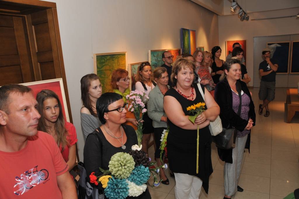 FOTO: Atklāj izstādi "ARTSALES"