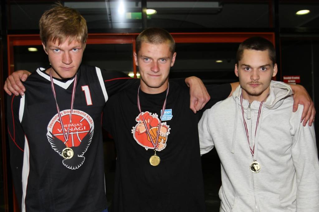 Noslēdzies vasaras ielu basketbola čempionāts