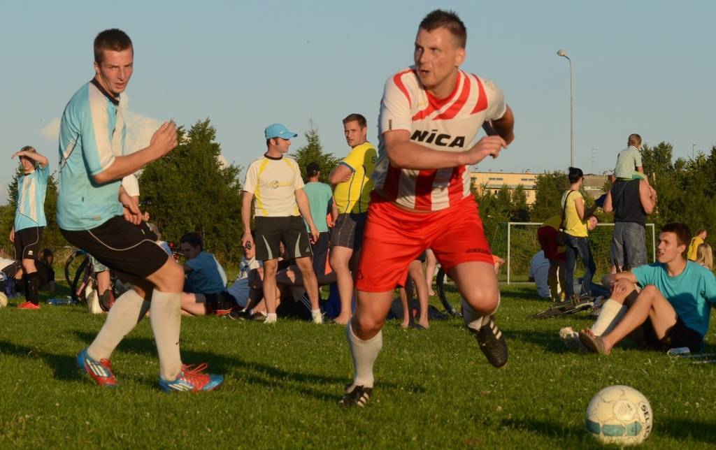 FOTO: "Grobiņa 1" Lejaskurzemes novadu čempionātā minifutbolā pārliecinoši uzvar Nīcu