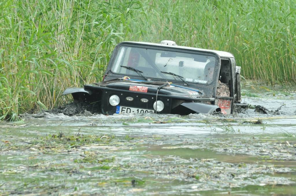 Video no "Dubļu ērgļa" cīņām "Virgas manevros 2012"