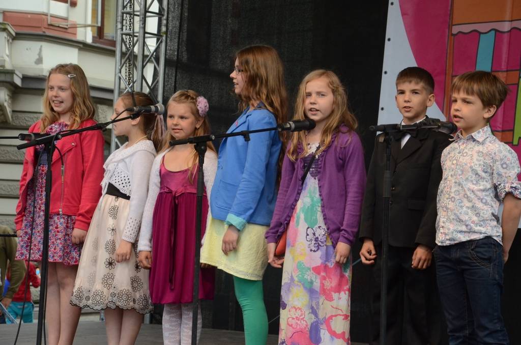 FOTO: Satiekas svētku koncertā