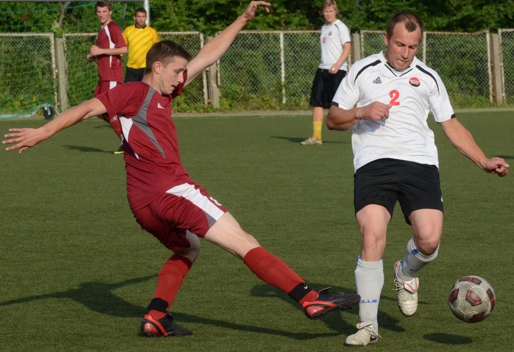 FOTO: Liepājas amatieru futbola čempionāta trešdienas spēļu rezultāti