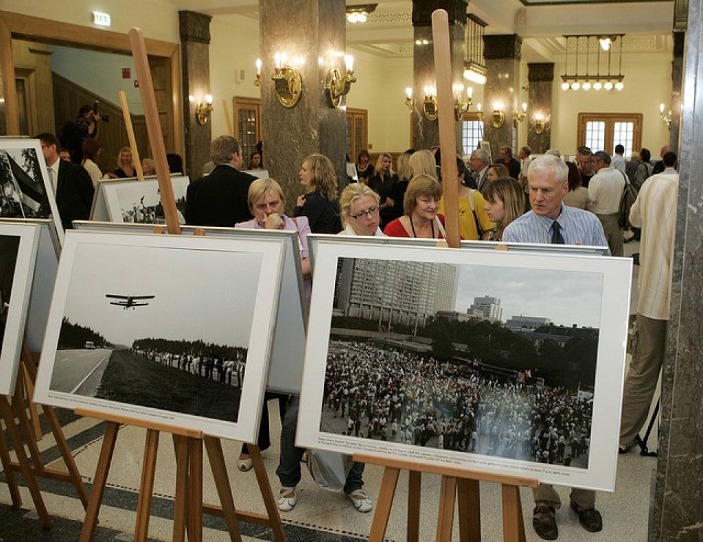 Būs skatāma fotoizstāde "Baltijas ceļš, kas iekustināja pasauli"