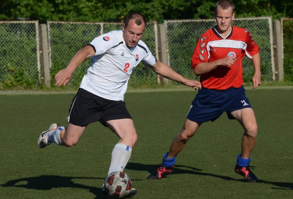 FOTO: Liepājas amatieru futbola čempionāta ceturtdienas spēļu rezultāti