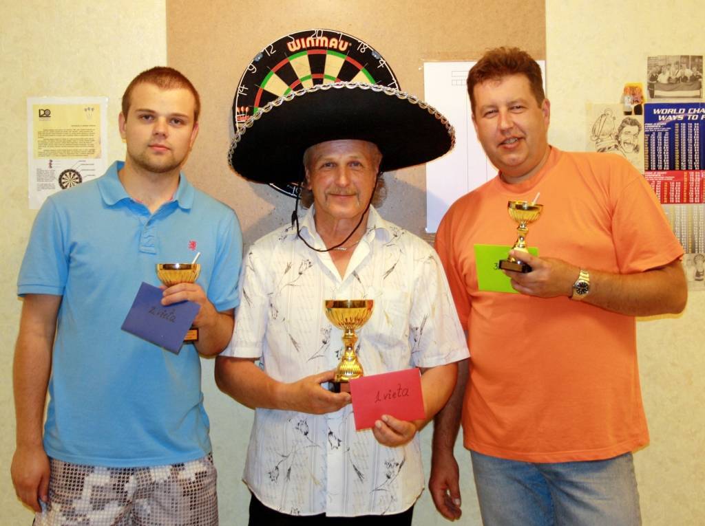 Šautriņu metēji Vaiņodē sacenšas "Līgo kausā"