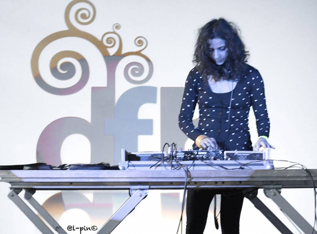 Elektroniskās mūzikas festivāls "Shine Cafe 2012" nosauc pirmos māksliniekus