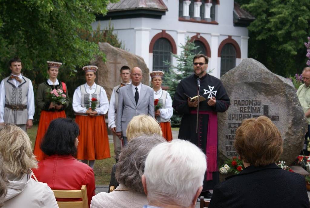 Liepājā pieminēs 1941. gada 14. jūnija deportāciju upurus  