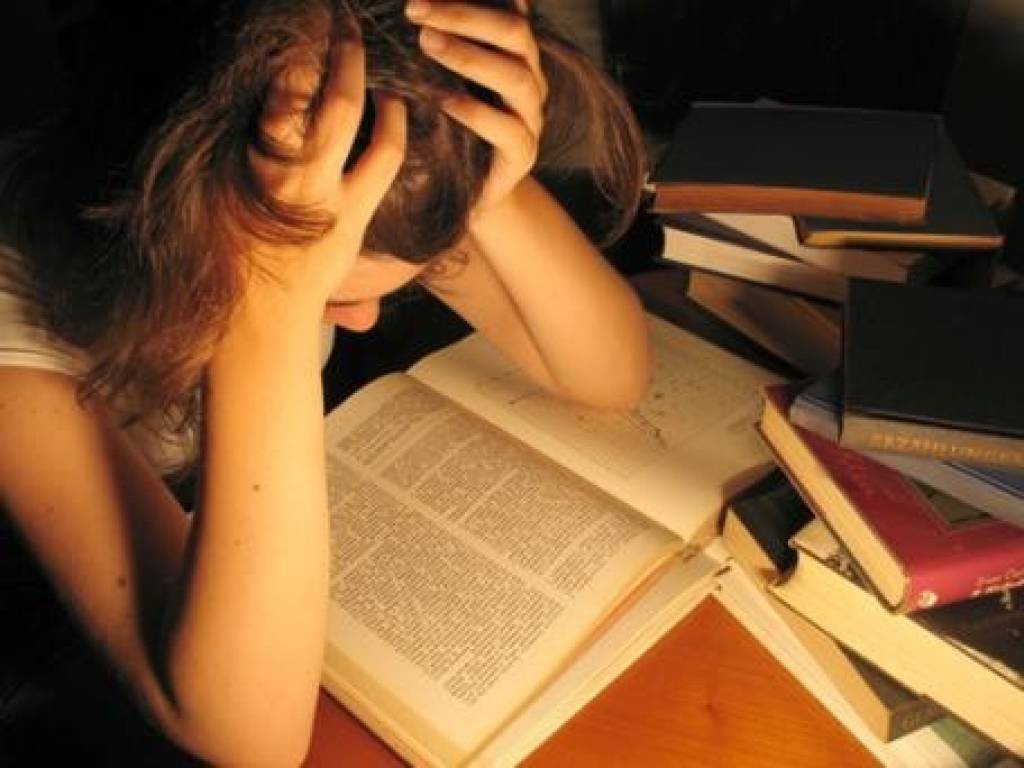 Visā valstī būs jāpārvērtē 9. klases angļu valodas eksāmena darbi