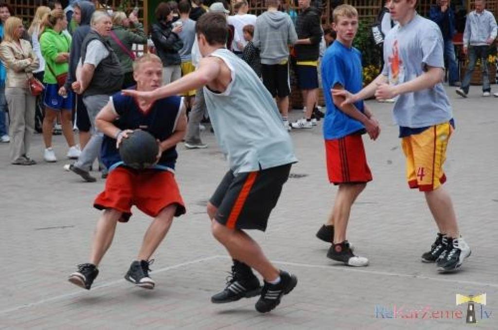 Sestdien Grobiņā tiek dots starts vasaras ielu basketbolam