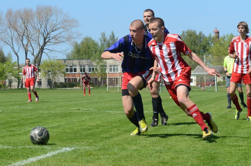 FOTO: "Nīca" uzvar "Liepājas metalurgu" Latvijas čempionāta otrajā līgā
