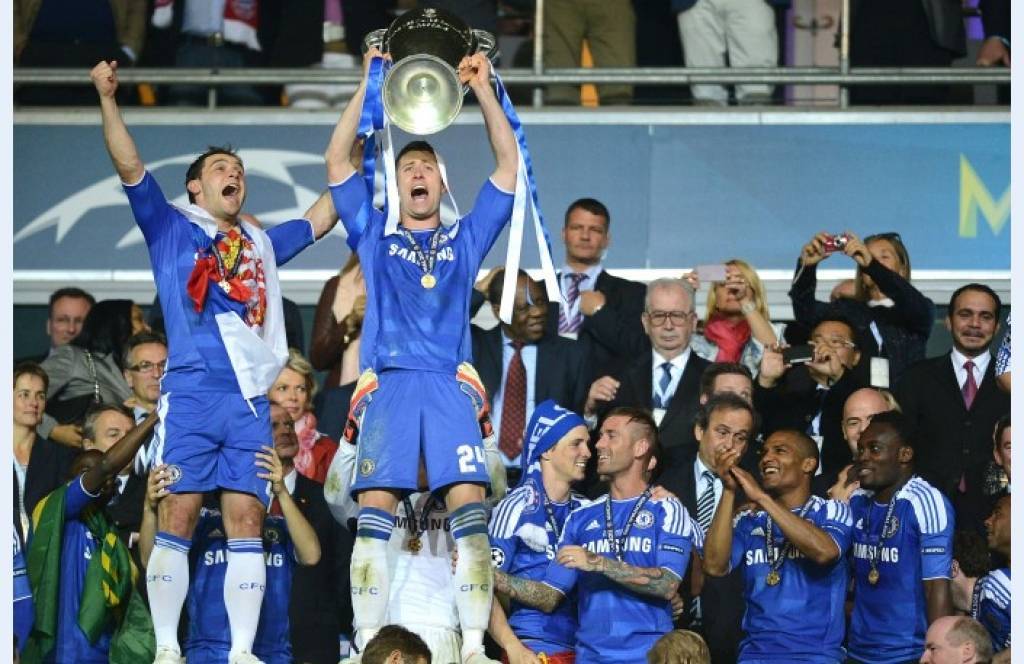 Londonas Chelsea pēcspēles sitienos triumfē UEFA Čempionu līgas finālā