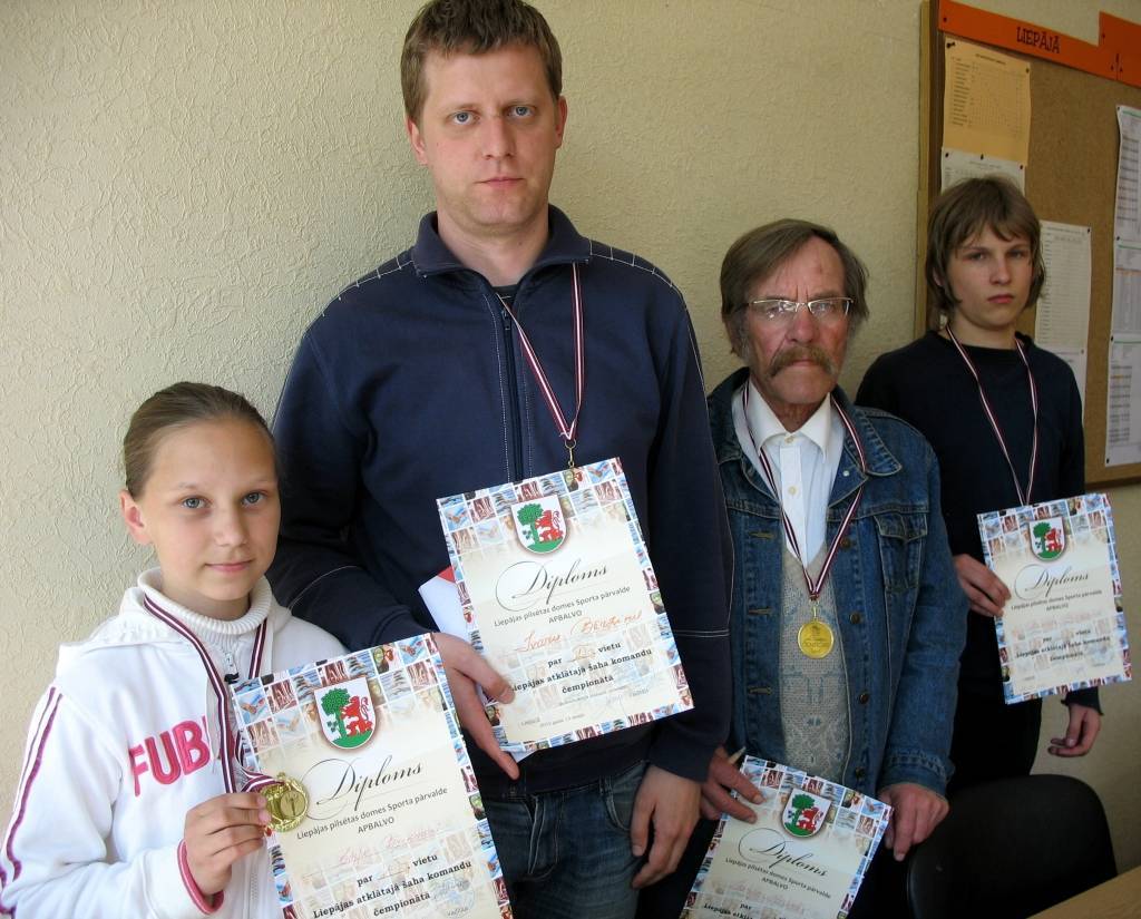 FOTO: "Terrabalt" uzvar Liepājas komandu čempionātā šahā
