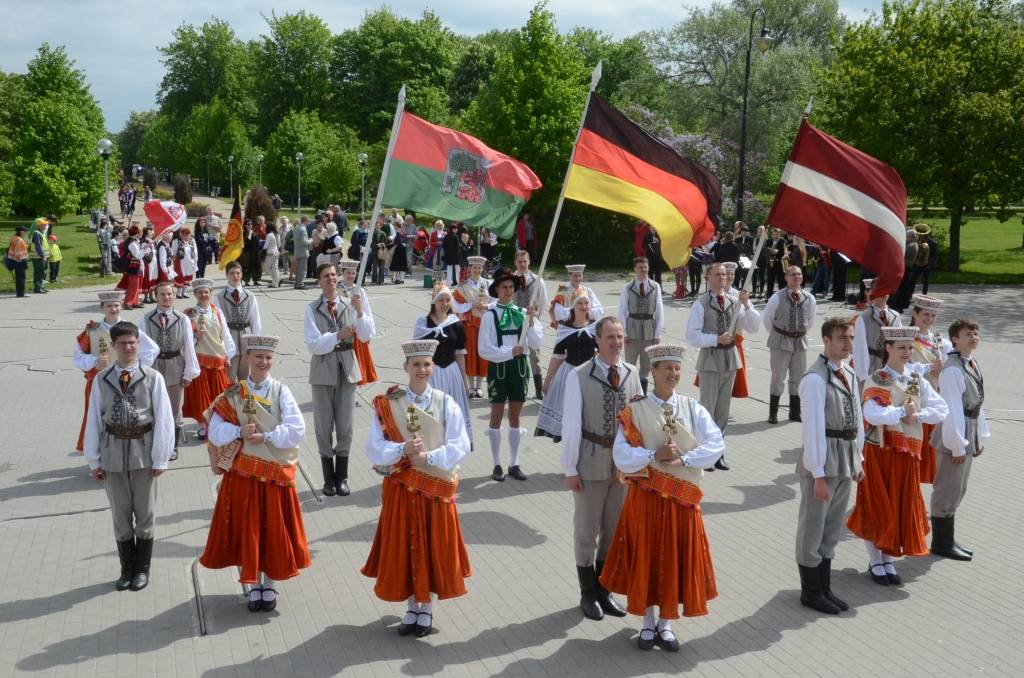 FOTO: Liepājā satiekas 19. Baltijas valstu vācu Dziesmu svētkos