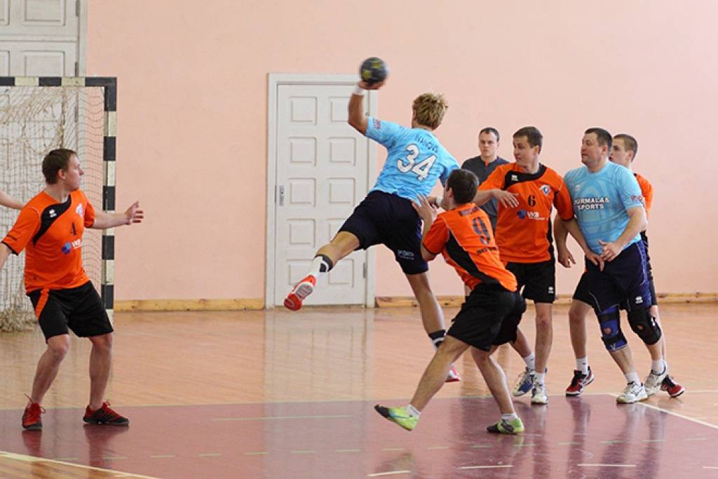 "Vaiņode" uzvar "Jūrmalas sportu" un izlīdzina rezultātu ceturtdaļfināla sērijā