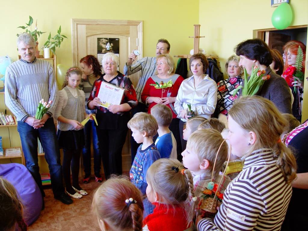 FOTO: Piepildās Cīravas bibliotēkas sapņi