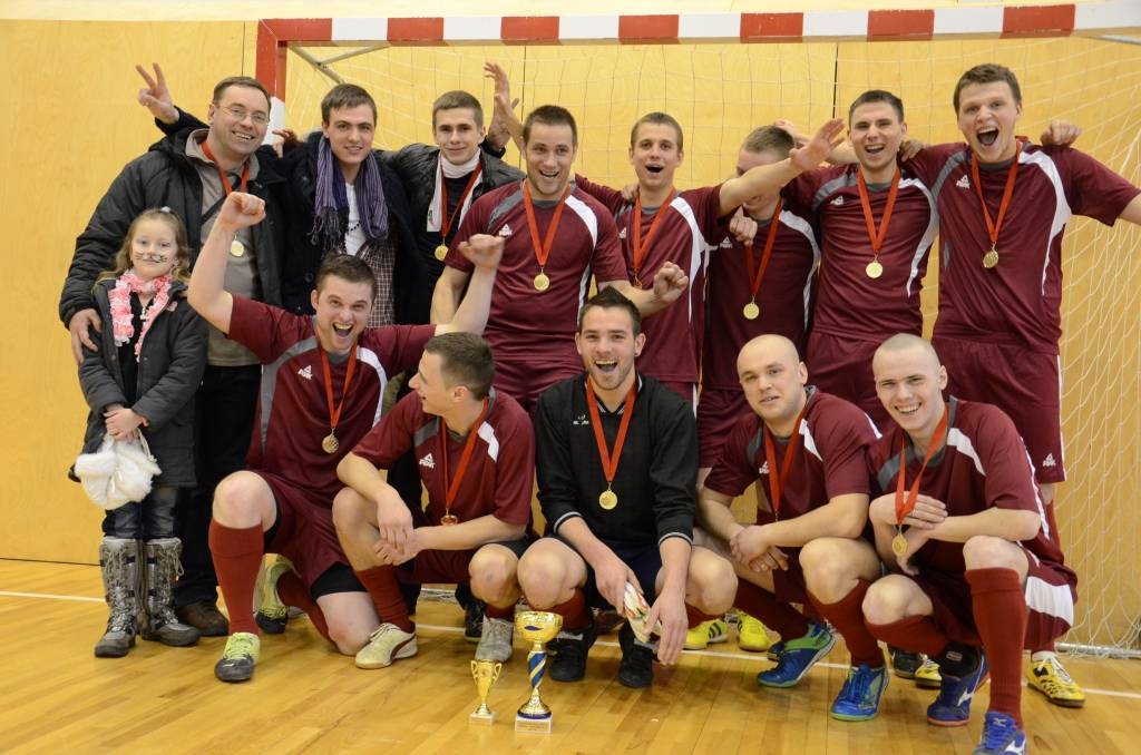 Medzes futbolisti kļūst par Lejaskurzemes novadu čempioniem telpu futbolā