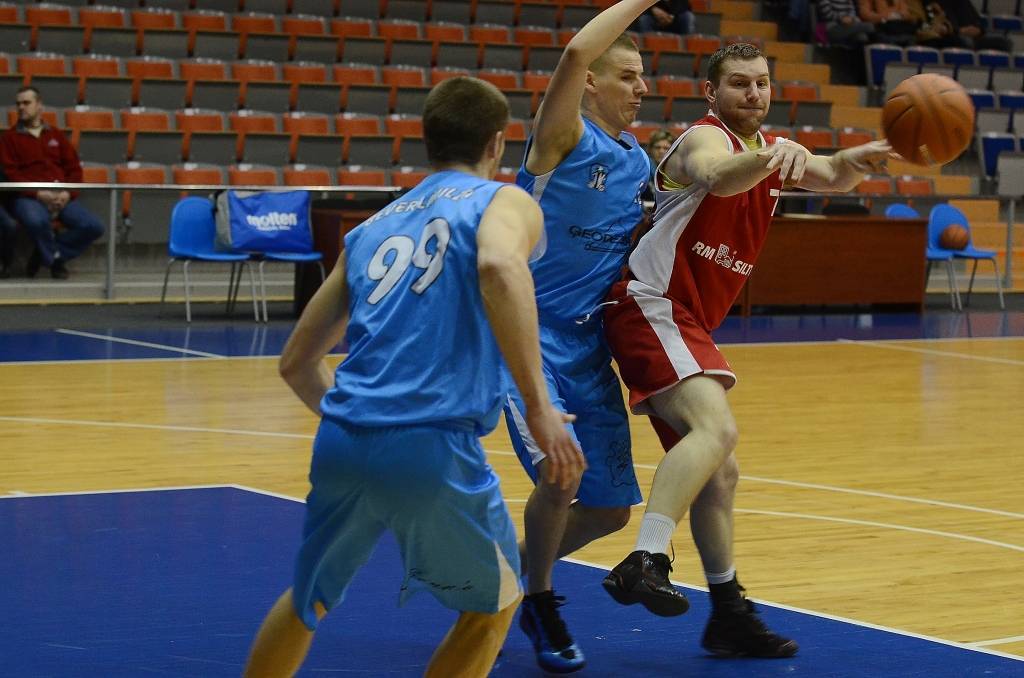 FOTO: Par Liepājas čempionu titulu basketbolā cīnīsies "Ģeodēzists.LV" un "LSSS"