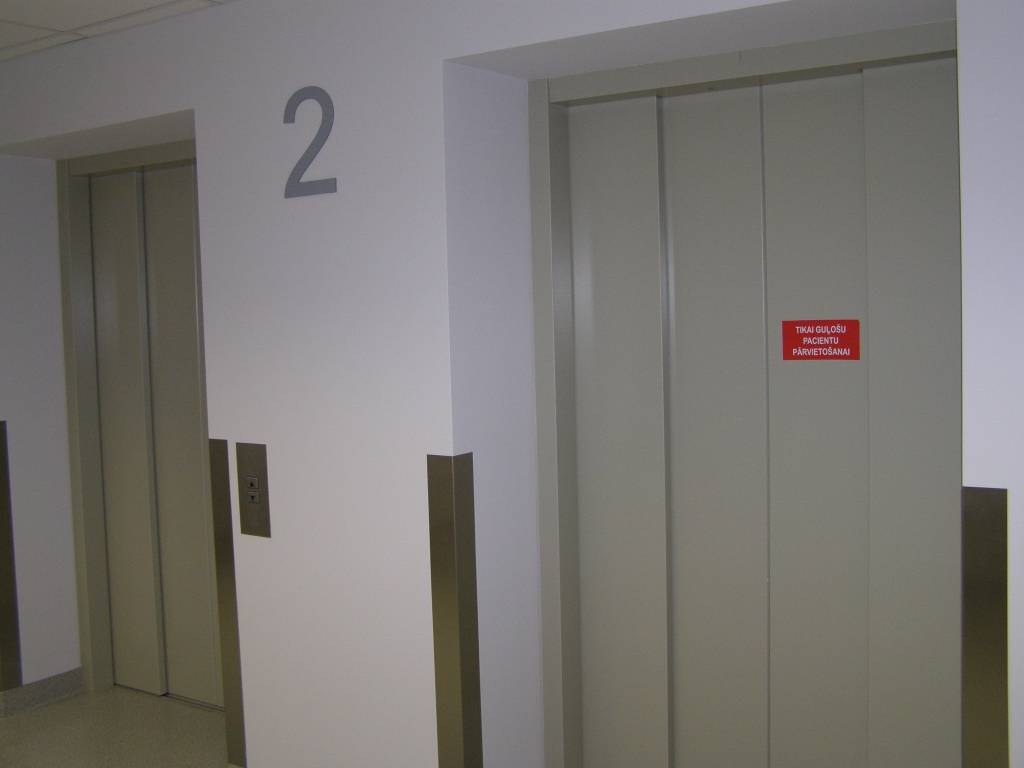 Liepājas reģionālajā slimnīcā noslēgusies liftu rekonstrukcija