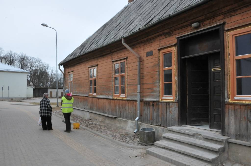 FOTO: "IDEA House" uzsākti vērienīgi remontdarbi