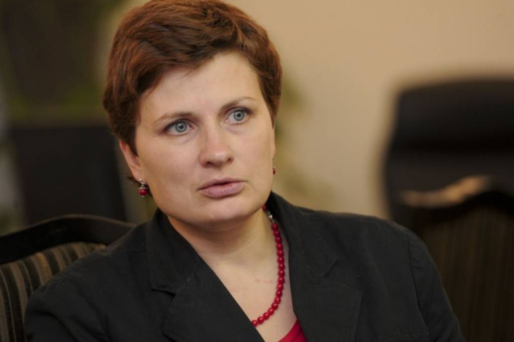 Viņķele negrib iekarot tautas mīlestību; Meiers kļūst pikts un pārtrauc interviju 