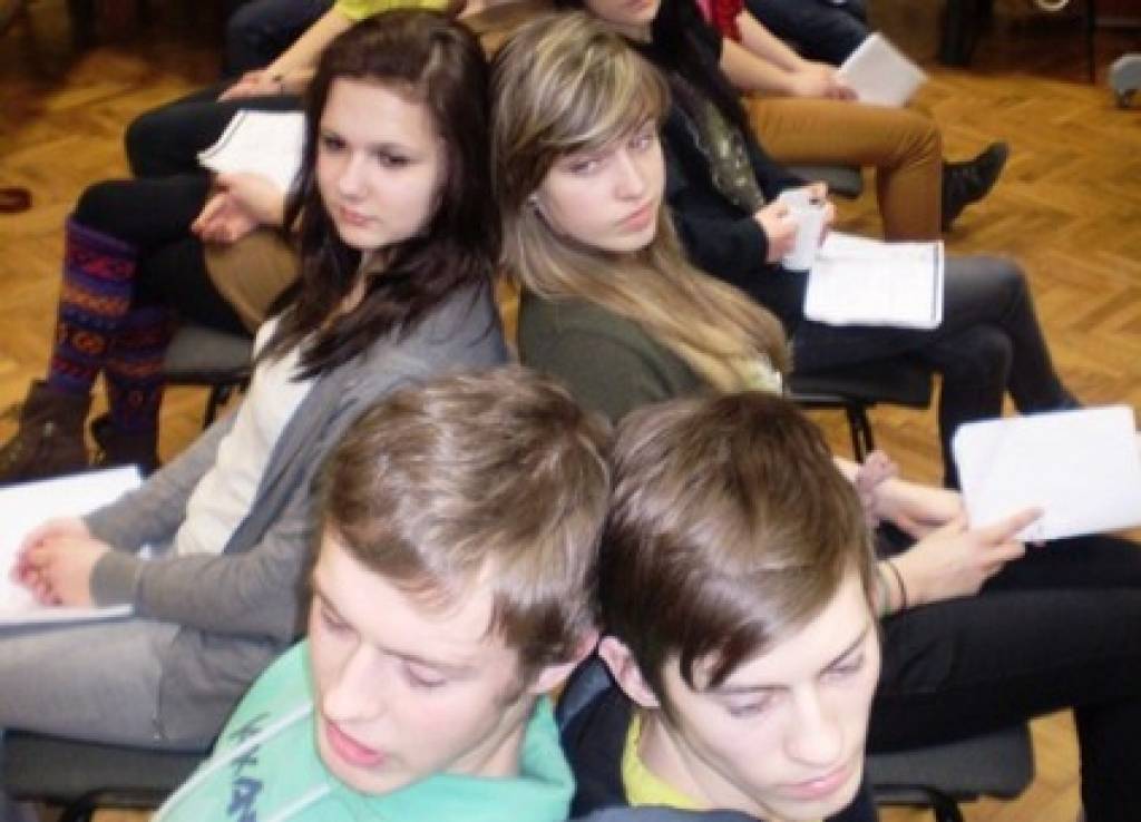 Liepājas Jauniešu teātra studija ielūdz uz pirmizrādi