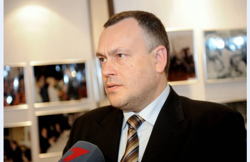 CVK turpinās vadīt Cimdars