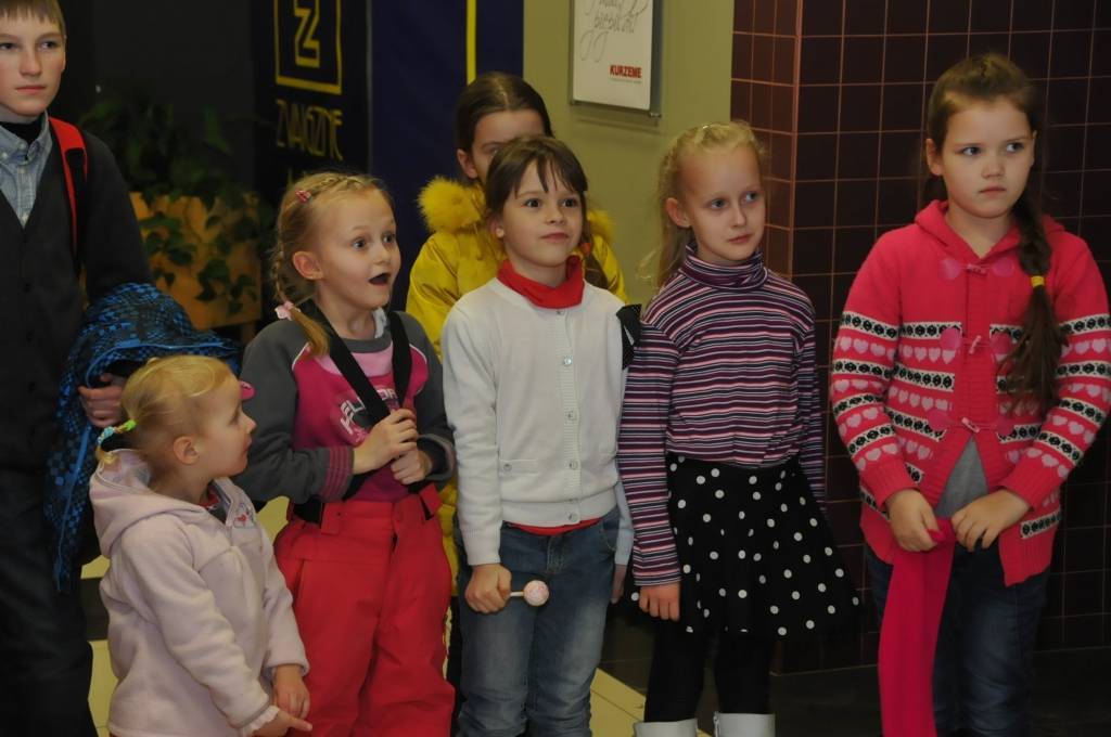 Trīs skolas veido vienu izstādi