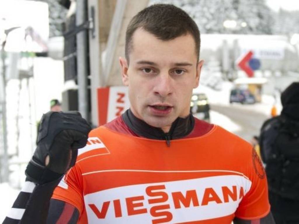 Martins Dukurs līderis pēc pirmajiem diviem braucieniem PČ skeletonā