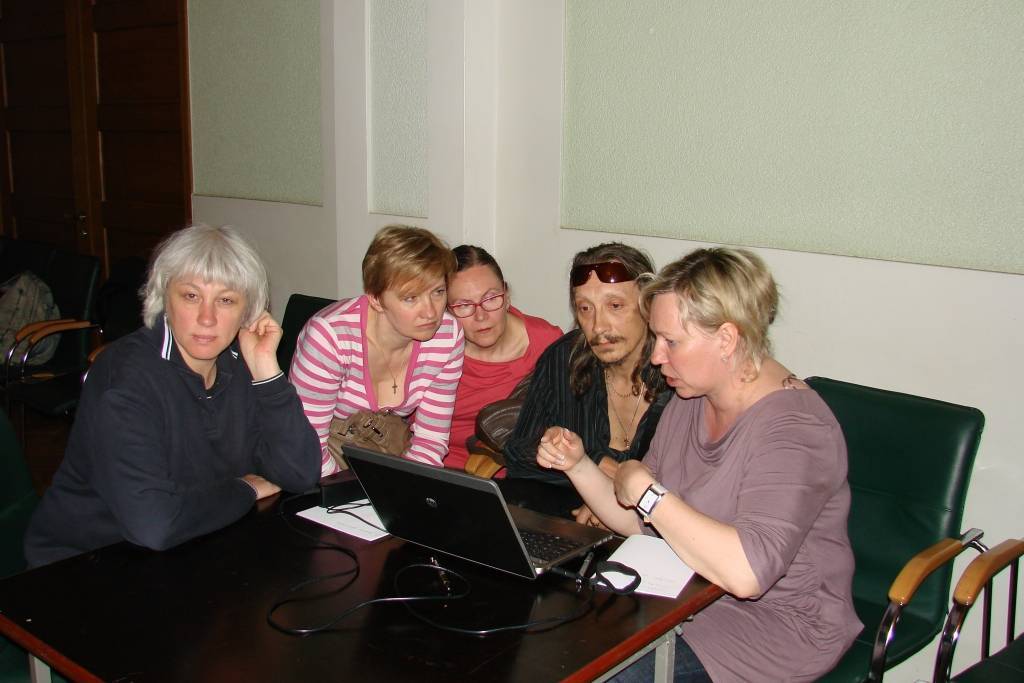 FOTO: Info dienu Liepājā apmeklējuši ap 100 trešo valstu valstspiederīgo ar ģimenēm