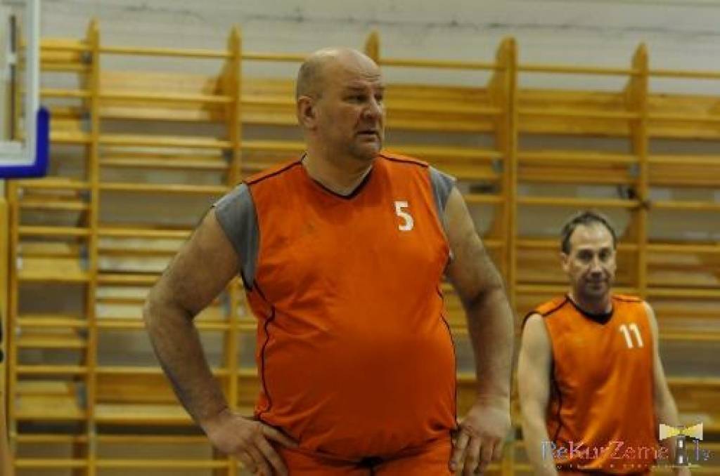 "Kings/Grobiņa" Lejaskurzemes novadu meistarsacīkstēs basketbolā pārspēj Embūti