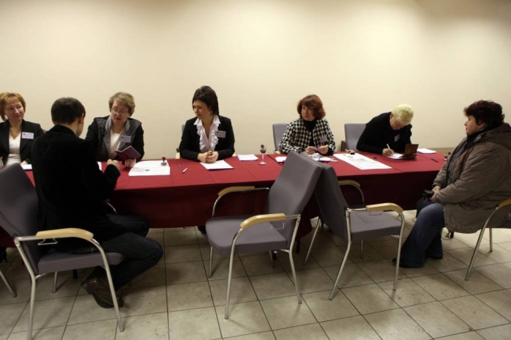 Līdz pulksten 12 referendumā nobalsojuši vairāk nekā 414 tūkstoši jeb 26,85% vēlētāju