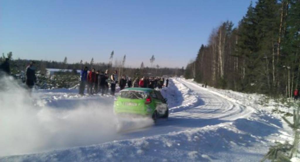 Ķenavam uzdevums - sasniegt rallija "Sarma 2012" finišu