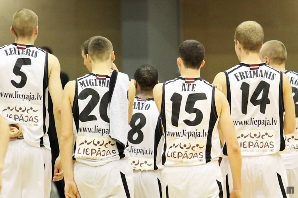 "Lauvas" pret "Juventus" vienību no Lietuvas