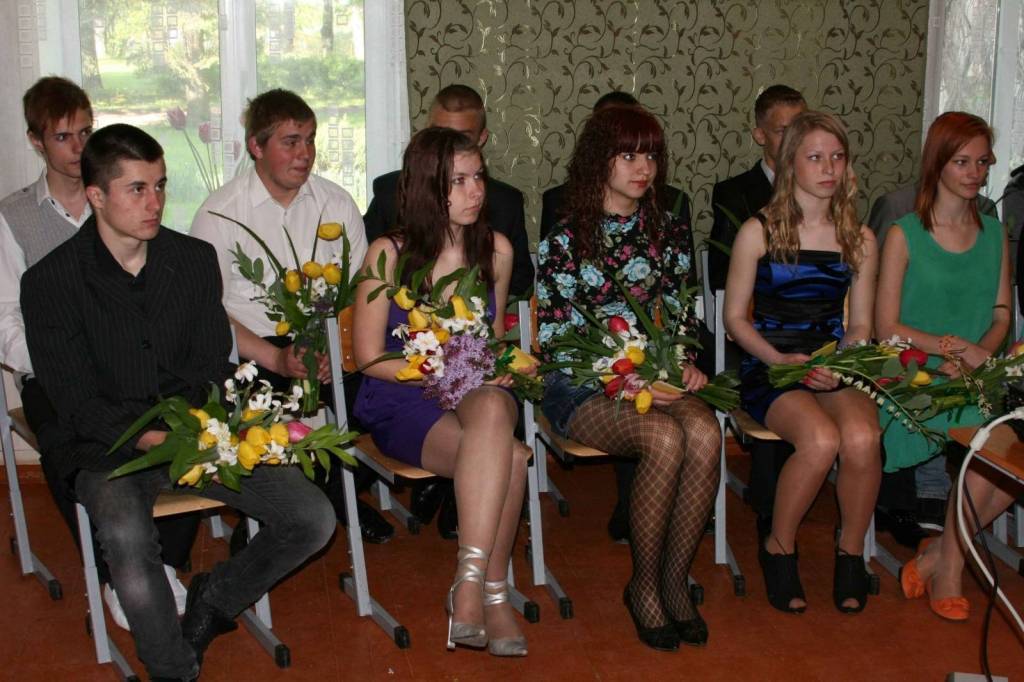 9. un 12. klases skolēniem noslēdzas mācības