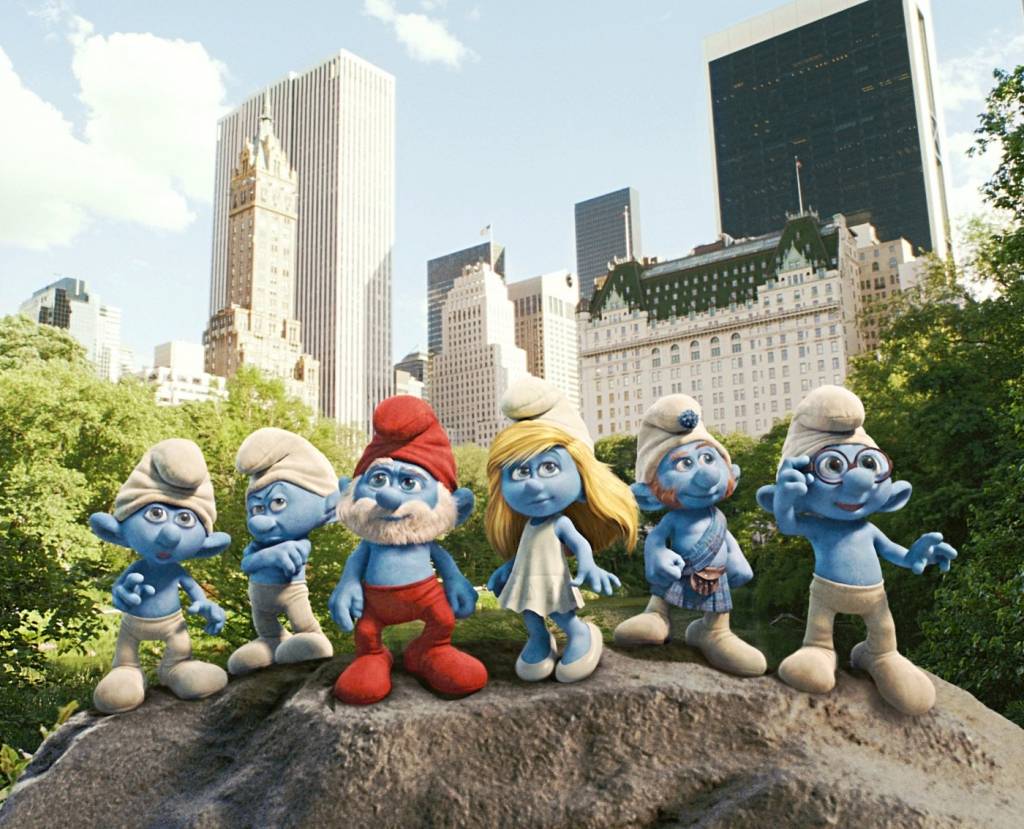 Labdarības kino seansā ģimenes filma "Smurfi"