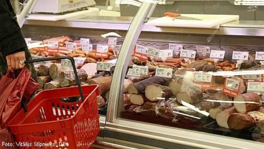 Pērn veikalos visbiežāk zagta kosmētika, alkohols, ikri, desas un siers