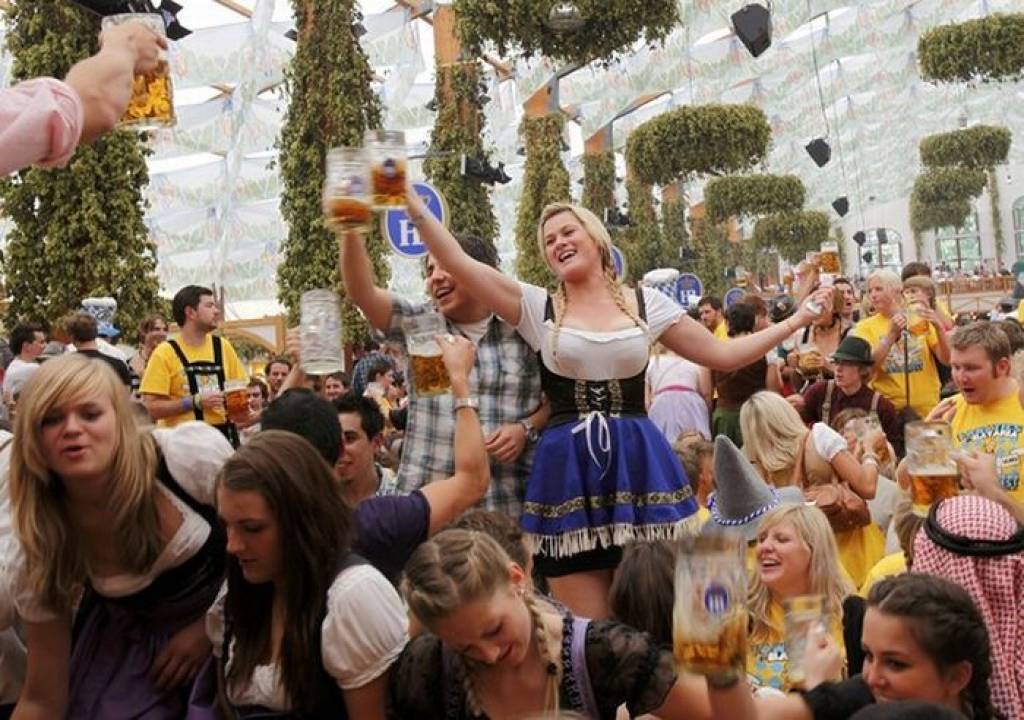 Vācieši dzer arvien mazāk alus