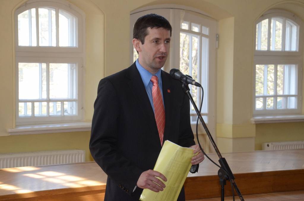 FOTO: Izglītības un zinātnes ministrs Dombrovskis apmeklē Liepāju