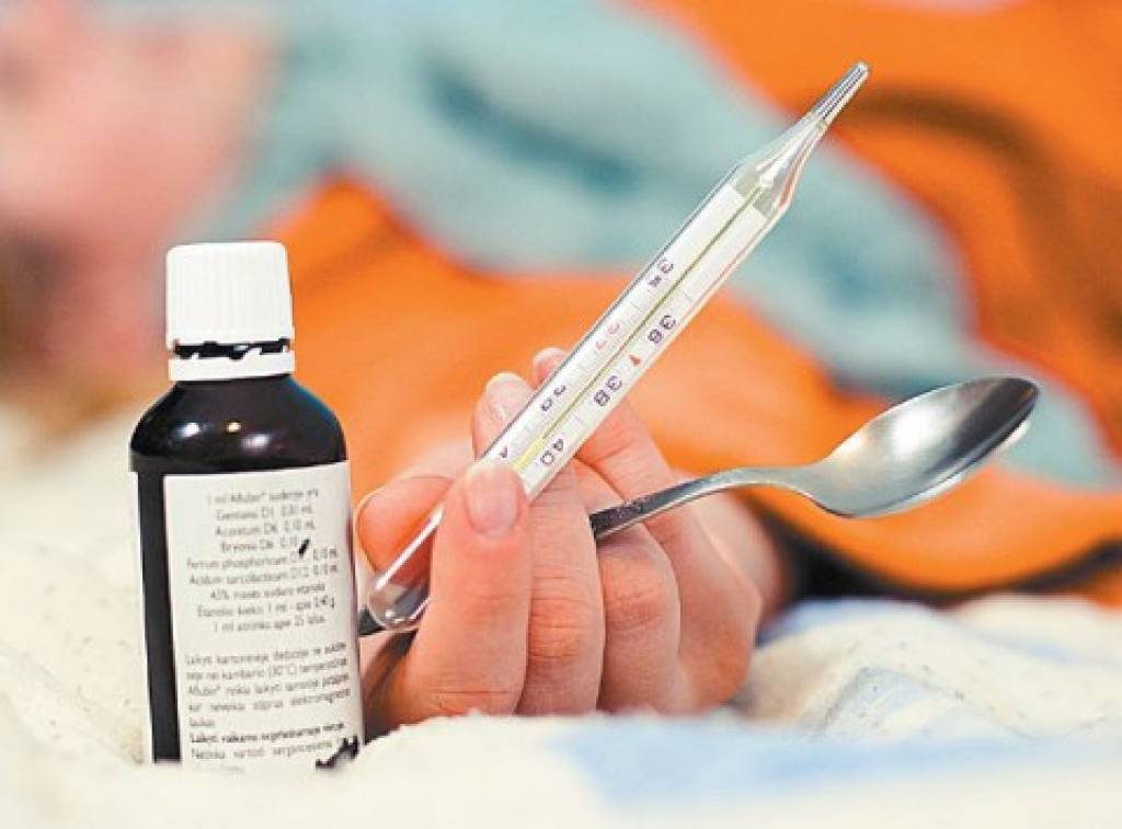 Laikraksts: pacientiem, kas ārstēsies slimnīcā, zālēm varētu sanākt vien divi lati dienā