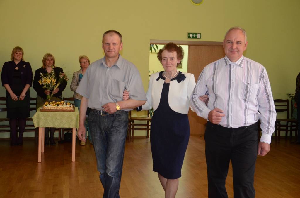 (papildināta) FOTO: Otaņķos godina izcilo novadnieci Alīdu Vārnu 80. dzīves jubilejā