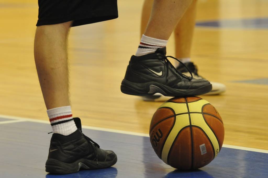 Grobiņas pagasts novadu meistarsacīkstēs basketbolā uzvar Rucavu, šodien divas spēles