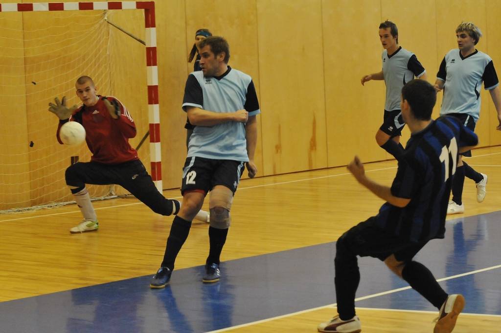 Pagaidām vēl neiesāks Lejaskurzemes novadu čempionātu telpu futbolā
