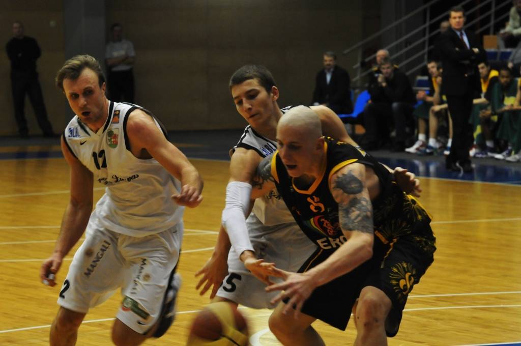 "Liepājas lauvas" zaudē Baltijas Basketbola līgas līdervienībai "Šiauliai"