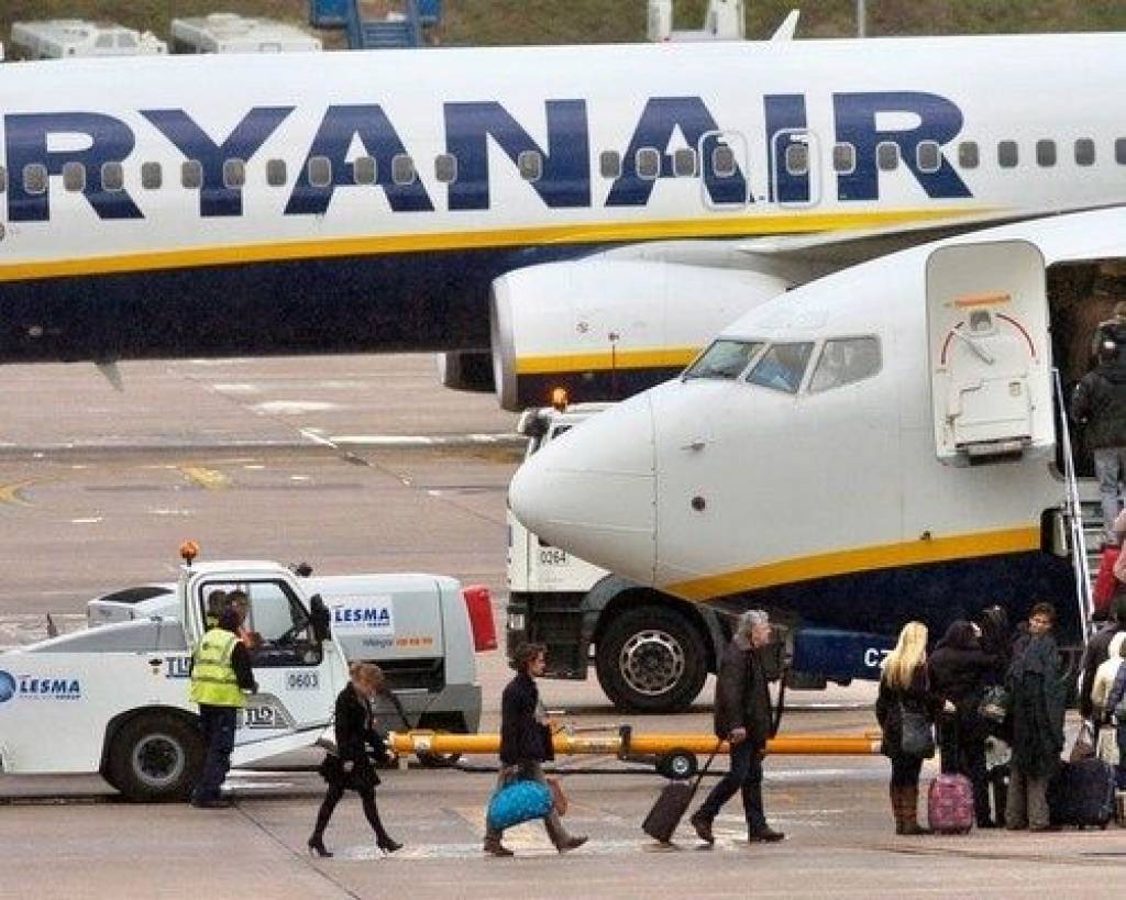 Ryanair pasažieriem lidostā Rīga nākamgad jārēķinās ar papildus apgrūtinājumiem
