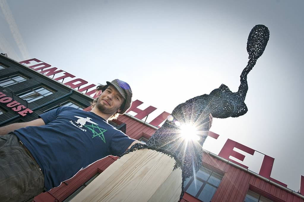 "Akti naktī" izrādīs tēlnieka Egona Peršēvica darbus